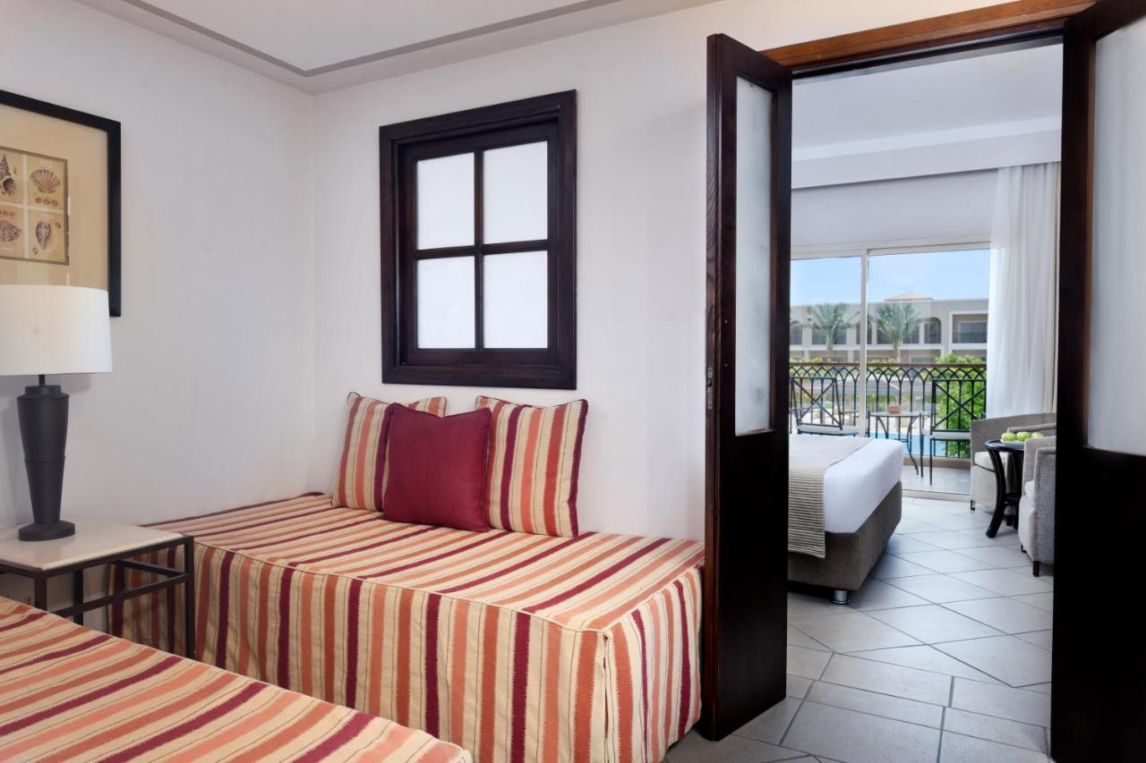 Jaz Mirabel Resort Sharm el-Sheikh Exterior photo A suite at the Hilton Sharm El Sheikh Resort
