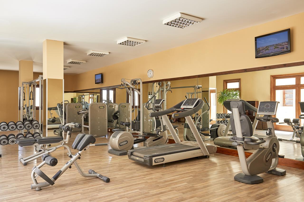 Jaz Mirabel Resort Sharm el-Sheikh Exterior photo A gym in a hotel